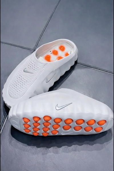 Nike Mind 001